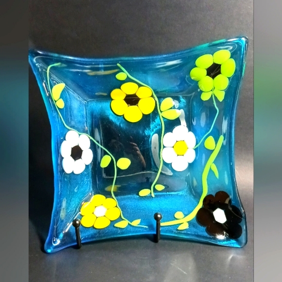 Jewelry Dish | Fused Glass | Colorful Home Decor | Gift for Her | Hostess Gift | - Picture 1 of 4